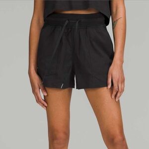 🍋 Lululemon Dance Studio Joggers 3.5” Size 10